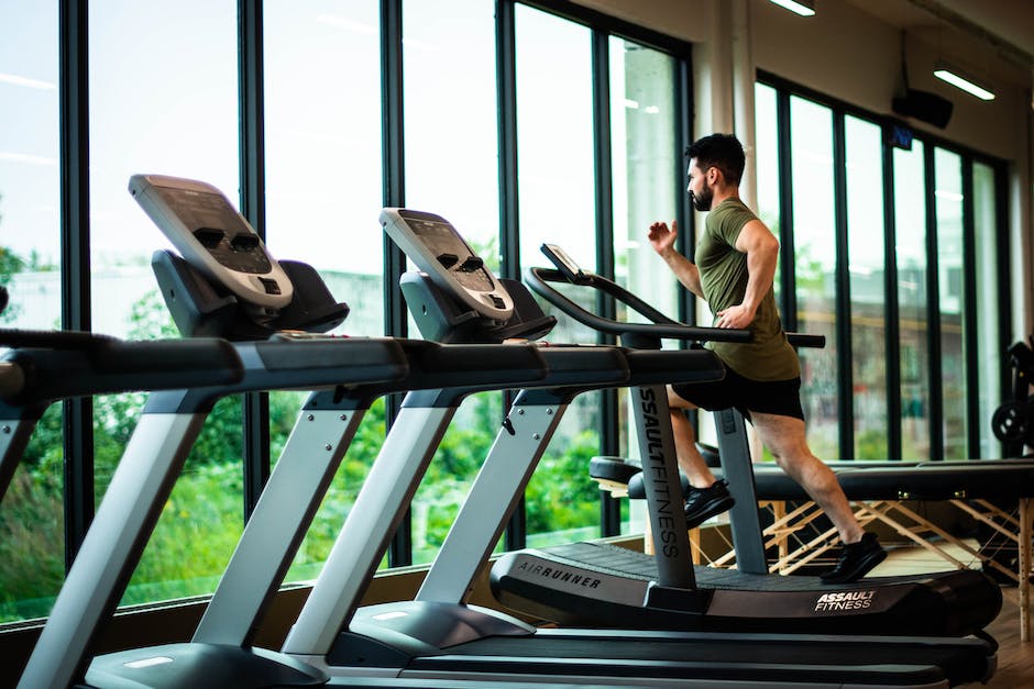 The Pros and Cons of Running on a Treadmill
